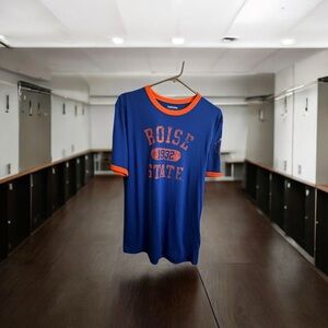 Boise State Bronco Women Medium Blue T-Shirt Official College Gear New with tags